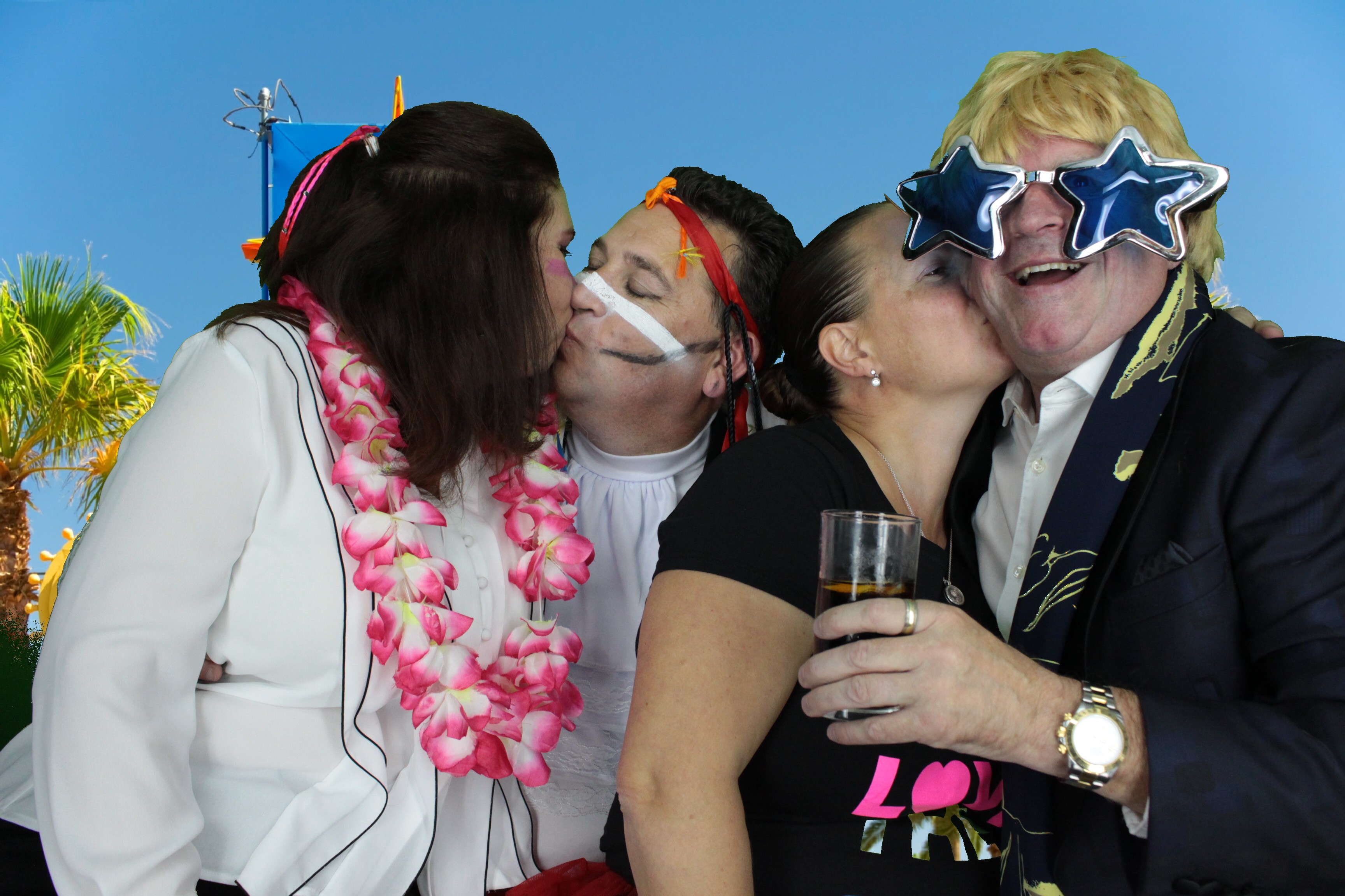 Simon's 50th Birthday | View more photos from the event at gallery.myphotoboothexperience.co.uk/u/MyPhotoBoothExperienceLtd/Simons-50th-Birthday